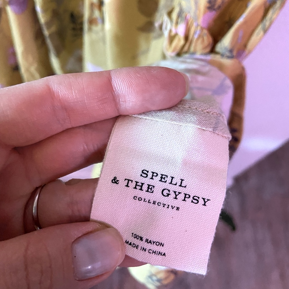 SOLD 🌸 - Picture 5 of 6